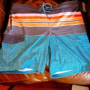 Mens board shorts NWT